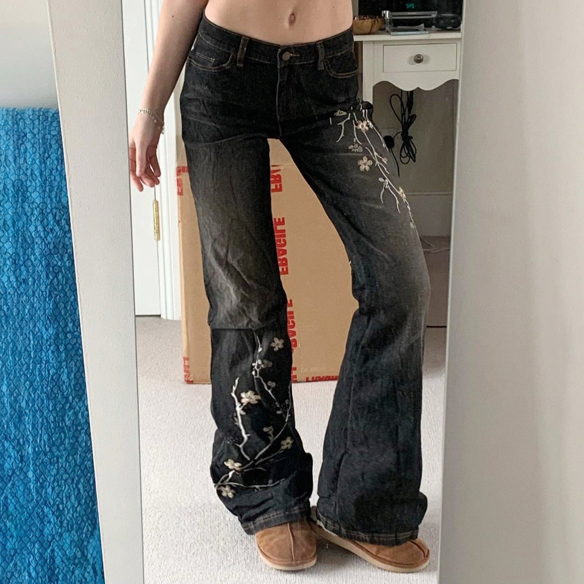 Plant Flower Embroidery Slim Fit and Slimming Flared Jeans