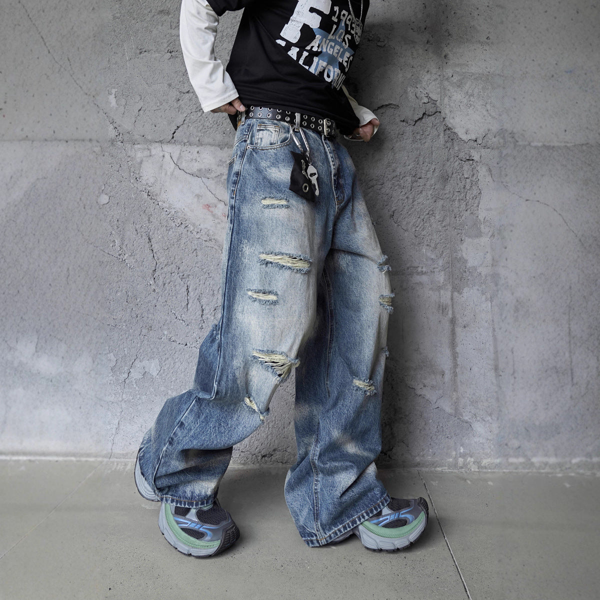 Vintage  Design Ripped Streetwear Loose Fit Jeans for Men