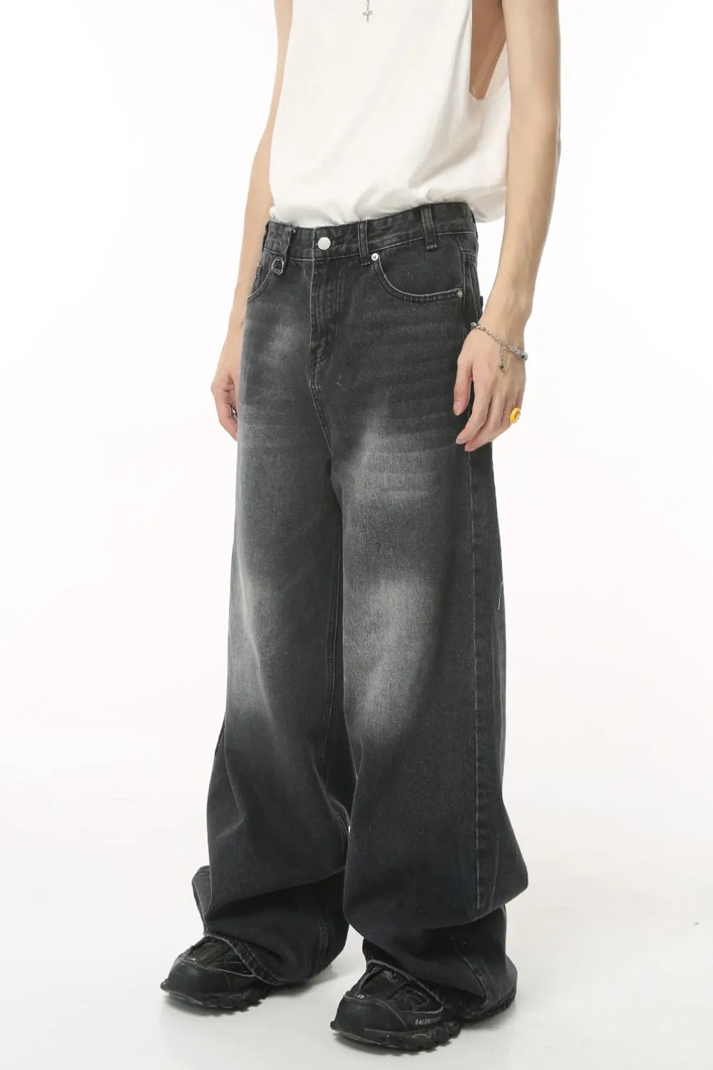 Pocketed Wide Leg Jeans - Unmatched Comfort & Style