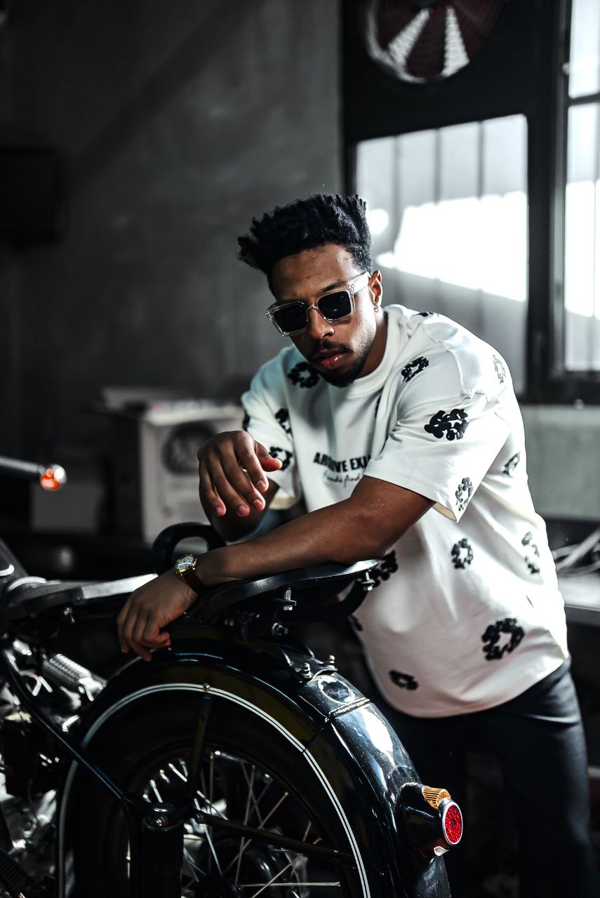 Archive Exclusive Friends and Family Graphic Cotton Tee