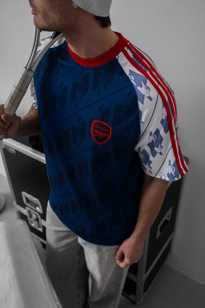 Arsenal Retro Raglan Sleeve Graphic Tee – Vintage Color Block Sports T-Shirt