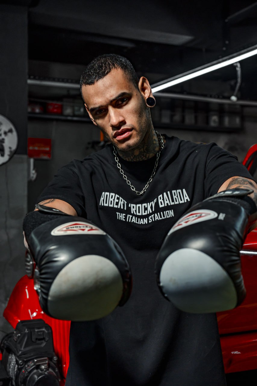 Champion's Spirit Men's Graphic Tee – Oversized Boxing-Inspired Streetwear